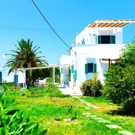 Ancient Meropia, Vakantiehuis