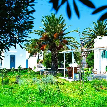 Ancient Meropia, Vakantiehuis