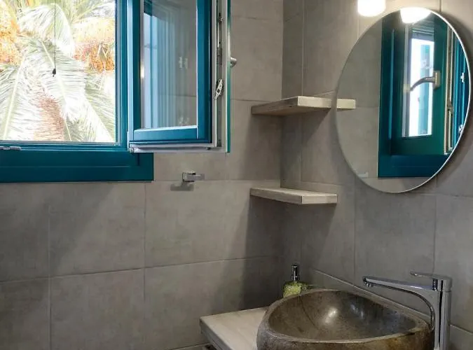 Ancient Meropia, * Apollonia